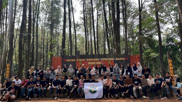 Deklarasikan di Gunung, Alumni DDI Takklasi Resmi Dirikan “Formasi”
