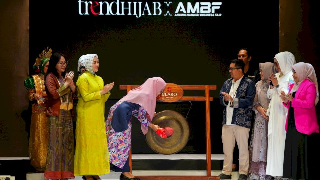 Buka Trend Hijab Road to AMBF, Ninuk Zudan Harap Ada Regenerasi dan Pembinaan Desainer Muda