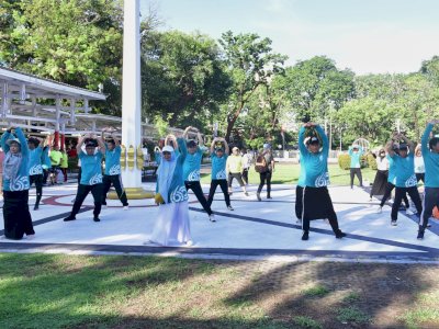 Senam Bersama Jajaran Dinas Kesehatan, Pj Gubernur Prof Zudan Ajak Galakkan Pola Hidup Sehat