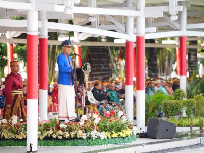 Hari Guru Nasional, Pj Gubernur Sulsel Prof Zudan Beri Hadiah Beasiswa S2 dan S3 Kepada 33 Guru