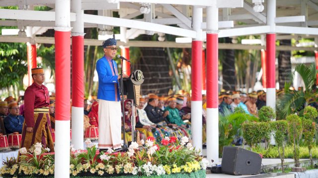Hari Guru Nasional, Pj Gubernur Sulsel Prof Zudan Beri Hadiah Beasiswa S2 dan S3 Kepada 33 Guru