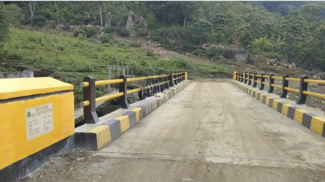 Berkat Pembangunan di Era Andi Sudirman, Mobil Kini Bisa Tembus Masuk ke Desa Kariango Pinrang