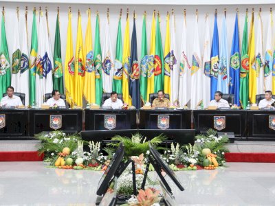 Presiden Prabowo Ucapkan Terima Kasih Atas Kinerja Mentan Amran Penuhi Produksi Beras