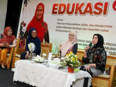 Peringati Hari Ibu, Dekranasda Sulsel dan Bulukumba Kolaborasi Gelar Edukasi dan Fashion Show