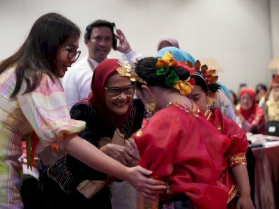 Seminar HUT DWP, Ninuk Zudan Tekankan Pentingnya Ilmu Adab, Etika dan Bijak Bermedia Sosial Bagi Perempuan