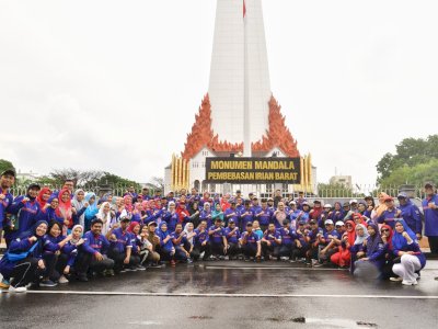 Jalan Sehat, Pj Gubernur Sulsel Prof Zudan Banjir Ucapan Selamat dan Terima Kasih