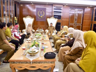 Dekan Fakultas Kedokteran Unhas Harap Pj Gubernur Prof Fadjry Djufry Beri Motivasi untuk Civitas Akademika di Dies Natalis ke-69 Tahun