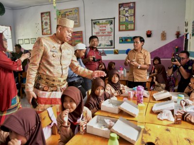Pj Gubernur Prof Fadjry Djufry Uji Coba Program PKG dan MBG Presiden Prabowo di Palopo