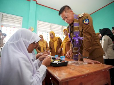 Sukseskan Program Prioritas Presiden Prabowo, Prof Fadjry Djufry Pastikan Program Makan Bergizi Gratis di 8 Kabupaten Berjalan Lancar