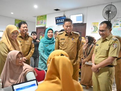 Pj Gubernur Sulsel Prof Fadjry Djufry Launching Program Pemeriksaan Kesehatan Gratis di Puskesmas Tamalate