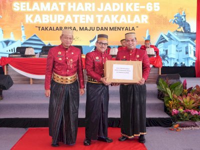 Bantuan Hibah Rumah Ibadah Hingga Bufferstock Logistik Penanggulangan Bencana Jadi Kado Pemprov Sulsel di HUT ke-65 Takalar