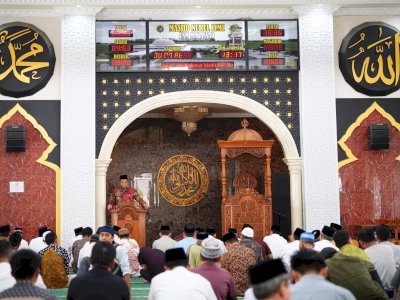 Hadiri Peringatan Isra Mi&#8217;raj di Kampus UNM, Prof Fadjry Djufry Paparkan Program Presiden Prabowo Subianto