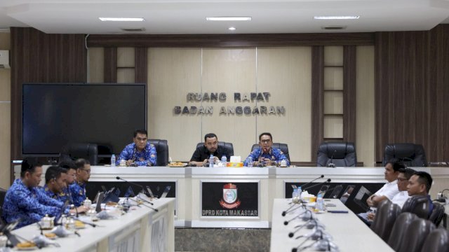 Banggar DPRD Makassar Bersama TAPD Pemkot Bahas Strategi Pengadaan Barang dan Jasa Tahun 2025