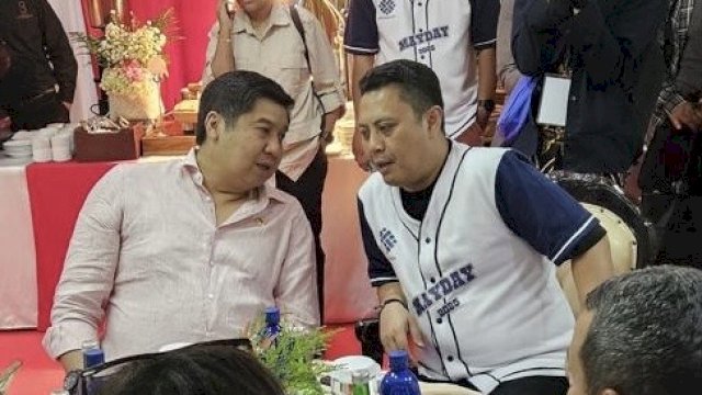 Menteri Perumahan dan Kawasan Permukiman (PKP) Maruarar Sirait (Kiri) dan Wakil Ketua Komisi V DPR RI Andi Iwan Darmawan Aras (kanan) di acara peringatan Hari Buru Internasional (May Day) 2025 di Universitas Pertamina Jakarta, Kamis, 1 Mei 2025. (Foto: Ist).