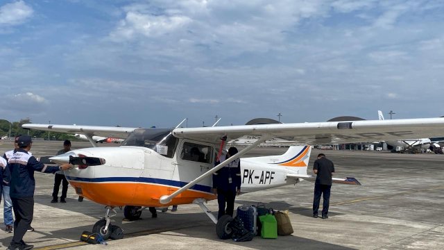 Pesawat amfibi (seaplane) Pemprov Sulsel yang siap dilaunching di Taman Andalan Center Point of Indonesia (CPI) Kota Makassar, pada Senin (11/8/2025). (Foto: Humas Pemprov Sulsel)