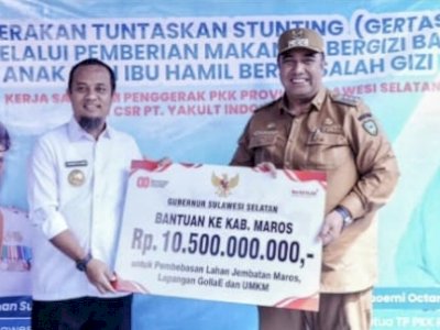Gubernur Sulsel Serahkan Bantuan Keuangan Rp10,5 M untuk Pemkab Maros, Fokus Pembangunan Jembatan dan Lapangan Bola Gollae