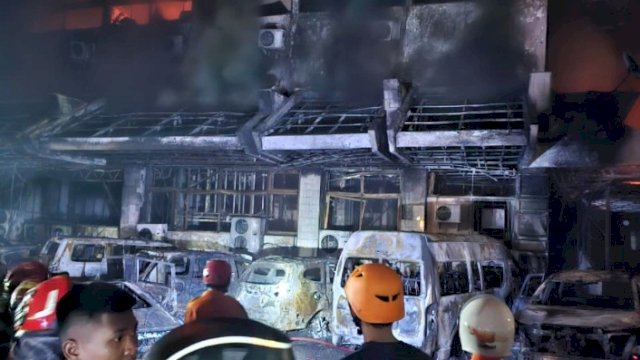 Kondisi Kantor DPRD makassar pasca dibakar massa 29/8/2025