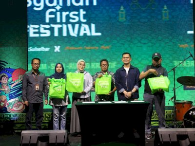 Bank Sulselbar Gelar Penandatanganan Akad Migrasi Kredit ASN ke Pembiayaan Multiguna Syariah dalam Opening Ceremony Syariah First Festival
