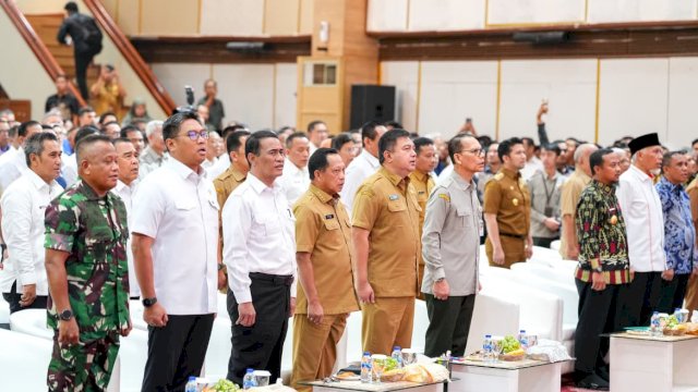 Gubernur Sulawesi Selatan Andi Sudirman Sulaiman menghadiri Rapat Koordinasi (Rakor) Percepatan Program Hilirisasi Komoditas, jakarta senin, 22/09/2025
