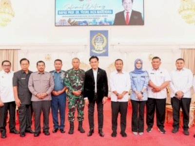 Gubernur Sulsel Terima Kunjungan Menko Hukum dan HAM Yusril Ihza Mahendra