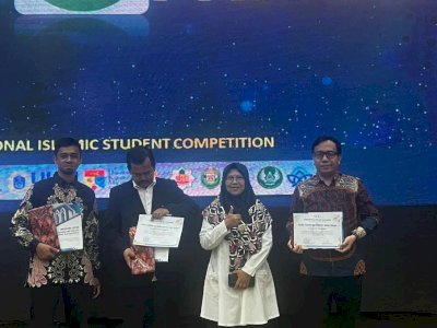 FUF UIN Alauddin Makassar Juara Umum INISCOM 2025 di UIN Surabaya