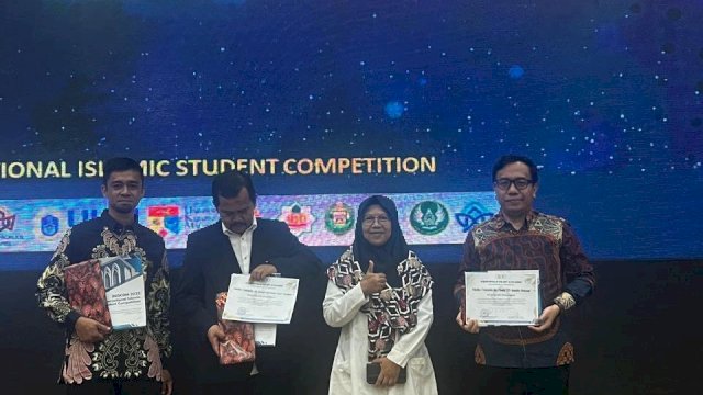 FUF UIN Alauddin Makassar Juara Umum INISCOM 2025 di UIN Surabaya