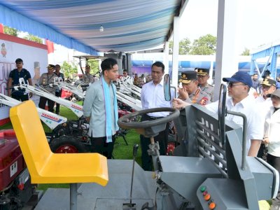 Mentan Amran Dampingi Wapres Gibran Tanam Jagung Serentak di Banten