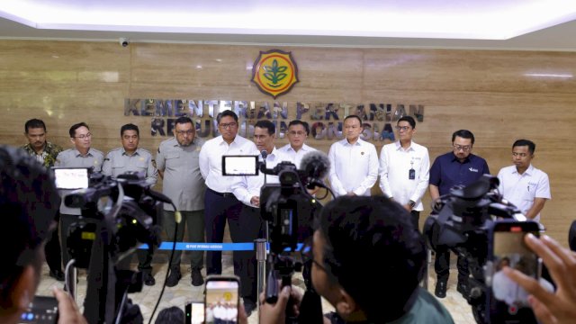 Mentan RI beserta staf dan jajarannya
