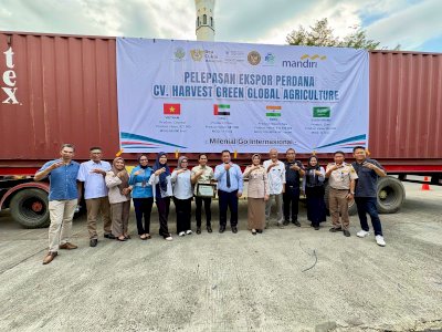Ekspor Perdana CV.Harvest Green Global Agriculture Kirim 60.000 Kelapa Ke Vietnam