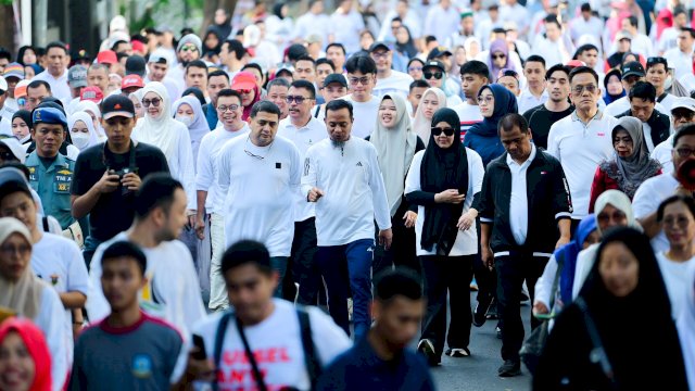 Andi Sudirman, Fatmawati Rusdi dan Appi Jalan Sehat Bersama di Anti Mager Peringatan 356 Tahun Sulsel*