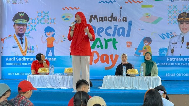 Kepala UPT Museum Mandala & Societeit de Harmonie, Dinas Kebudayaan dan Kepariwisataan Provinsi Sulawesi Selatan, Ibu Meirani Tenriawaru, S.STP., M.Si