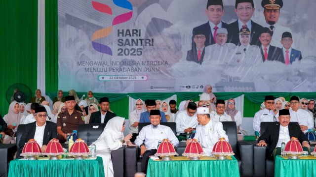 Gubernur Sulsel Kucurkan Rp5 Miliar untuk Pemkab Barru, Dukung Perbaikan Jalan ke Ponpes DDI Mangkoso