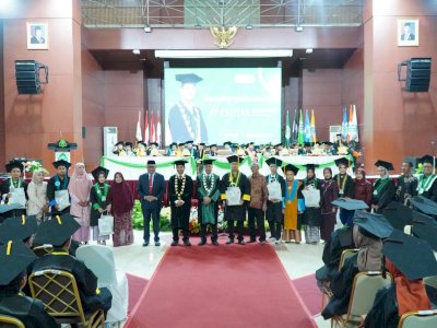 Wisuda Angkatan ke-115: Tiga Mahasiswa Berprestasi UIN Alauddin Raih IPK Sempurna 4.00