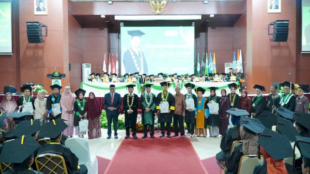 Wisuda Angkatan ke-115: Tiga Mahasiswa Berprestasi UIN Alauddin Raih IPK Sempurna 4.00
