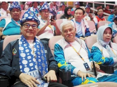 Sekda Sulsel Jufri Rahman Dukung Langsung Atlet di Pembukaan Pornas XVII Korpri 2025