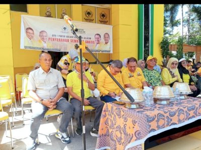 Dalam rangka HUT 61 Partai Golkar, NH sumbang 1.000 paket sembako ke DPD I Partai Golkar Sulsel