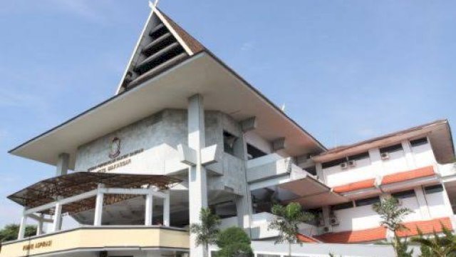 DPRD Makassar Tegas Tolak Konser HONNE, Soroti Isu LGBT