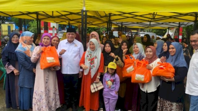 Kunjungan ke Dapil, NH PEDULI Salurkan 8 ribu sembako, Sampai Umroh