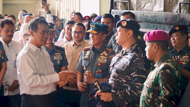 Menteri Pertanian (Mentan) Andi Amran Sulaiman menyampaikan bahwa kolaborasi dengan TNI Angkatan Laut (TNI AL) dalam penyaluran bantuan Kementan Peduli