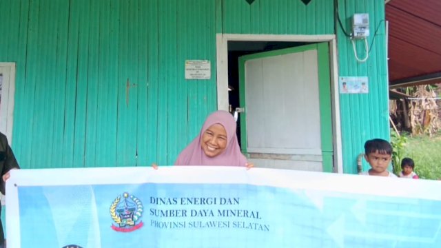 215 BPBL dan 207 LTSHE, Gubernur Andi Sudirman Sulaiman Jawab Kebutuhan Listrik Warga Tidak Mampu dan Wilayah Terpencil