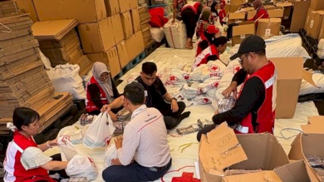 PMI Salurkan 1 Juta Buku untuk Anak Sekolah Terdampak Banjir di Sumatera dan Aceh