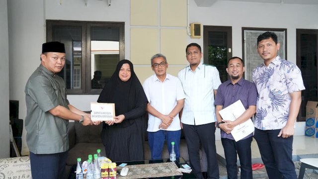 Gubernur Sulsel Serahkan Santunan bagi Korban Kecelakaan ATR 42-500 Asal Luwu Timur