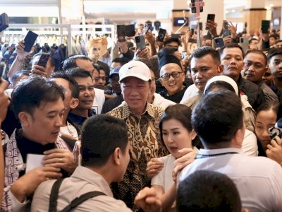 Makassar Bergemuruh Sambut Jokowi Jelang Penutupan Rakernas PSI