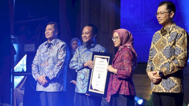 Pemprov Sulsel Raih Penghargaan SAKIP 2025, Nilai Akuntabilitas Kinerja Naik ke Kategori Sangat Baik