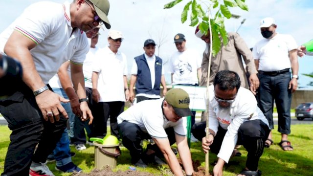 Gubernur Sulsel Implementasikan Gerakan ASRI Lewat Anti Mager dan Korve Bersama Masyarakat