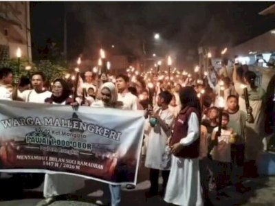 Sambut Ramadan 1447 H, Ribuan Warga Tamalate Makassar Padati Jalan dalam Pawai Seribu Obor