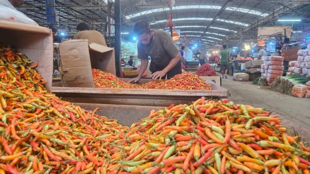 Stabilkan Harga, Kementan Kembali Guyur 1,7 Ton Cabai Rawit Merah ke Pasar Induk Kramat Jati