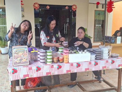 Viral! DWP Kemenag Tana Toraja Hadirkan Bazar Takjil Murah
