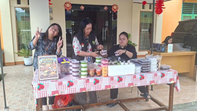 Viral! DWP Kemenag Tana Toraja Hadirkan Bazar Takjil Murah
