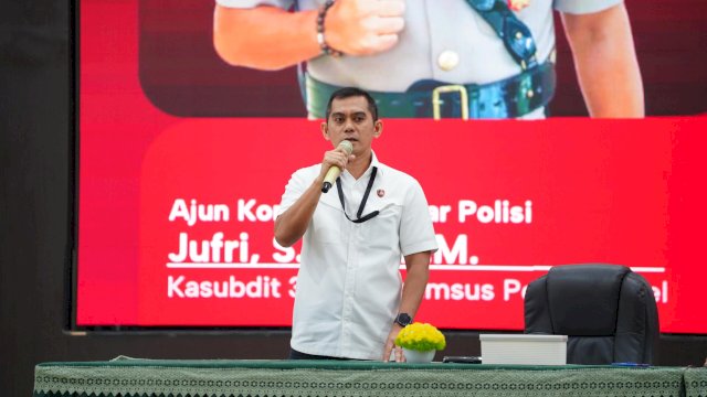 Ajun Komisaris Besar Polisi Jufri, S.I.K., M.M., Kepala Subdirektorat (Kasubdit) 3 Direktorat Reserse Kriminal Khusus (Ditreskrimsus) Polda Sulawesi Selatan, dalam kegiatan Ramadhan Leadership Camp (RLC) Pemerintah Provinsi Sulawesi Selatan (Pemprov Sulsel) di Asrama Haji Sudiang, Makassar, Rabu, 25 Februari 2026.